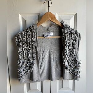 Yyigal 5F Bergdorf Goodman Sleeveless Gray Ruffle Cropped Cardigan Vest Size 0